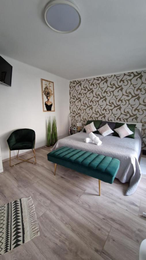 Anida Holiday Home Sopron Exteriör bild