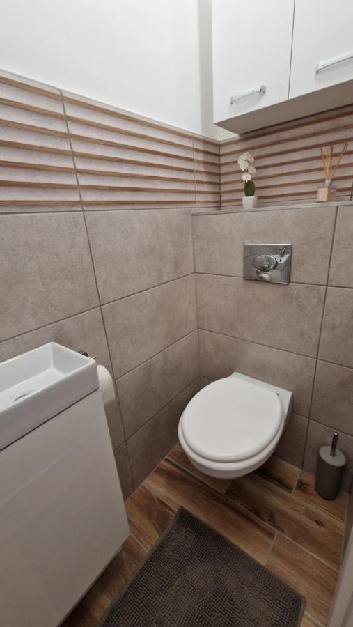 Anida Holiday Home Sopron Exteriör bild